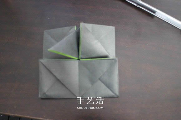 耐克标志的折纸方法 怎么折NIKE标志的图解(图10) 耐克标志的折纸方法 怎么折NIKE标志的图解(图10)