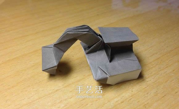 挖土机的折纸方法图解 手工挖掘机的折法过程(图64) 挖土机的折纸方法图解 手工挖掘机的折法过程(图64)