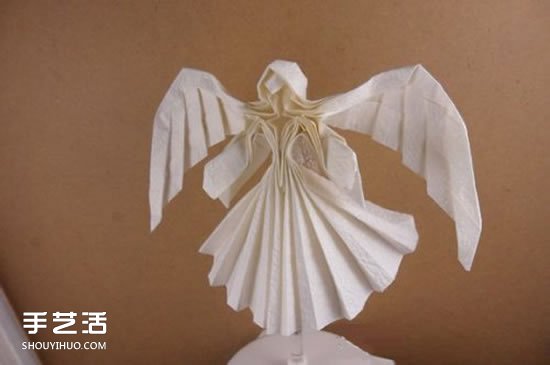 美丽天使的折纸方法 手工折叠立体天使图解(图1) 美丽天使的折纸方法 手工折叠立体天使图解(图1)