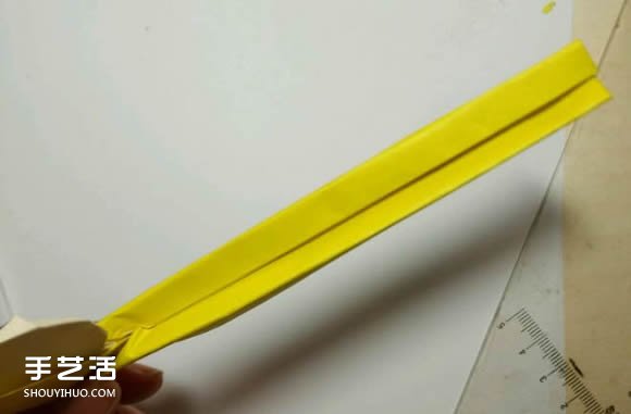 折纸元宵的折法图解教程 包括盛元宵的勺子(图14) 折纸元宵的折法图解教程 包括盛元宵的勺子(图14)