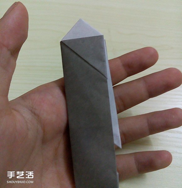 折纸折叠小刀的折法 手工折可折叠弹簧刀图解(图12) 折纸折叠小刀的折法 手工折可折叠弹簧刀图解(图12)