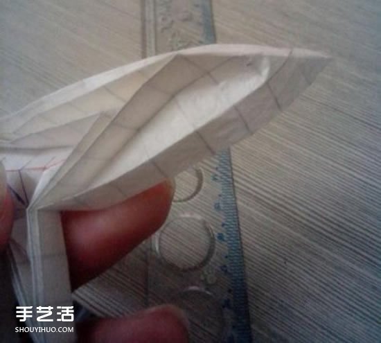 美丽天使的折纸方法 手工折叠立体天使图解(图29) 美丽天使的折纸方法 手工折叠立体天使图解(图29)