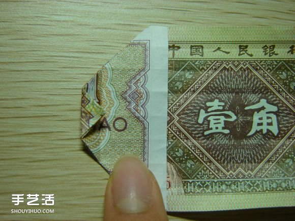 纸币折纸照相机图解 美金折相机的折法详解(图16) 纸币折纸照相机图解 美金折相机的折法详解(图16)