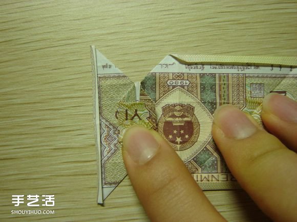 纸币折纸照相机图解 美金折相机的折法详解(图29) 纸币折纸照相机图解 美金折相机的折法详解(图29)