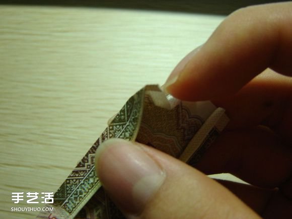 纸币折纸照相机图解 美金折相机的折法详解(图34) 纸币折纸照相机图解 美金折相机的折法详解(图34)