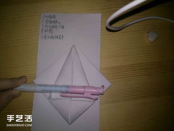 三角钢琴的折纸图解 怎么折立体三角钢琴步骤(图6) 三角钢琴的折纸图解 怎么折立体三角钢琴步骤(图6)