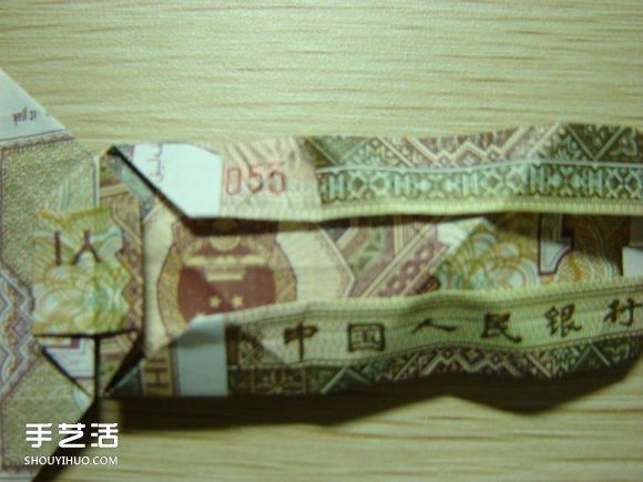 纸币折纸照相机图解 美金折相机的折法详解(图38) 纸币折纸照相机图解 美金折相机的折法详解(图38)
