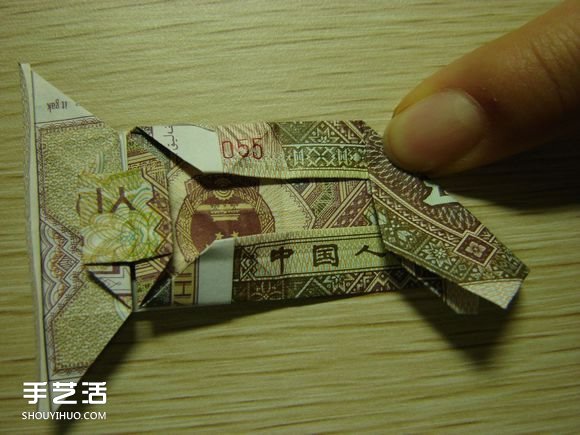 纸币折纸照相机图解 美金折相机的折法详解(图39) 纸币折纸照相机图解 美金折相机的折法详解(图39)