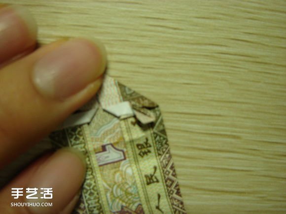 纸币折纸照相机图解 美金折相机的折法详解(图47) 纸币折纸照相机图解 美金折相机的折法详解(图47)