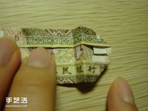 纸币折纸照相机图解 美金折相机的折法详解(图41) 纸币折纸照相机图解 美金折相机的折法详解(图41)