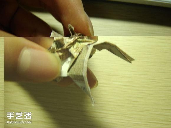 纸币折纸照相机图解 美金折相机的折法详解(图62) 纸币折纸照相机图解 美金折相机的折法详解(图62)