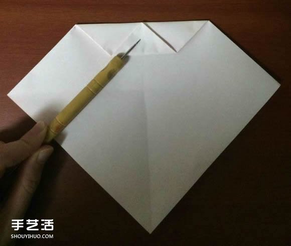 怎么折跑车的教程 手工跑车折纸方法图解(图11) 怎么折跑车的教程 手工跑车折纸方法图解(图11)