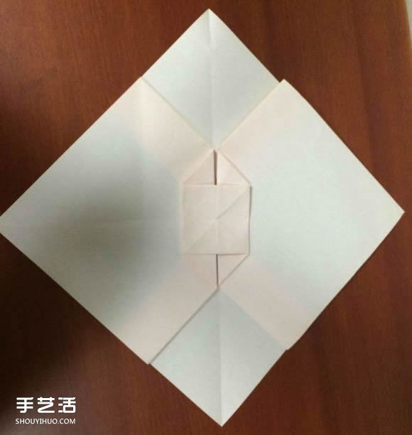 怎么折跑车的教程 手工跑车折纸方法图解(图15) 怎么折跑车的教程 手工跑车折纸方法图解(图15)