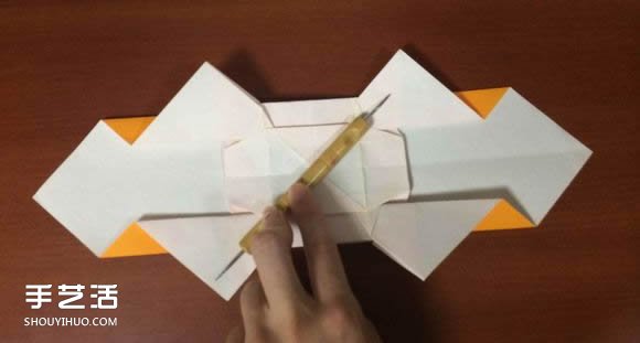 怎么折跑车的教程 手工跑车折纸方法图解(图31) 怎么折跑车的教程 手工跑车折纸方法图解(图31)