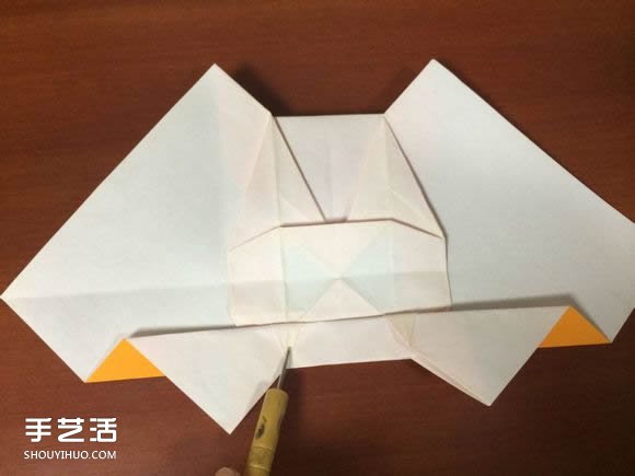 怎么折跑车的教程 手工跑车折纸方法图解(图28) 怎么折跑车的教程 手工跑车折纸方法图解(图28)