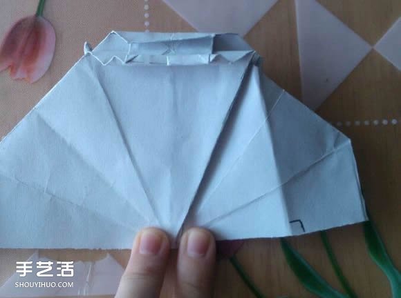 三角钢琴的折纸图解 怎么折立体三角钢琴步骤(图74) 三角钢琴的折纸图解 怎么折立体三角钢琴步骤(图74)