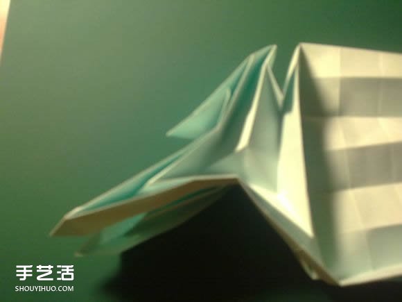 折纸初音未来的详细图解 初音未来的折法过程(图14) 折纸初音未来的详细图解 初音未来的折法过程(图14)
