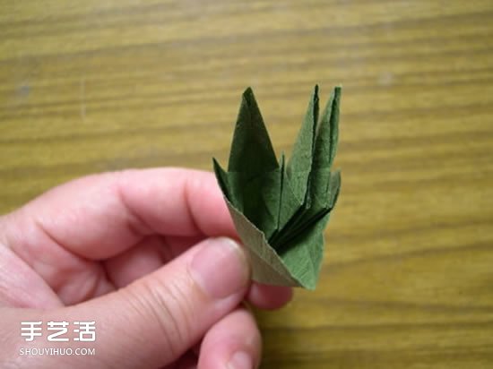折纸娃娃的制作方法 穿裙子娃娃的折法图解(图7) 折纸娃娃的制作方法 穿裙子娃娃的折法图解(图7)