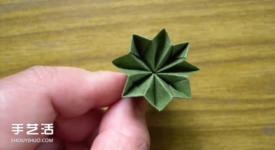 折纸娃娃的制作方法 穿裙子娃娃的折法图解(图9) 折纸娃娃的制作方法 穿裙子娃娃的折法图解(图9)