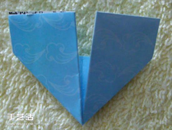 三角插笔筒步骤图解 三角插菠萝笔筒的具体插法(图5) 三角插笔筒步骤图解 三角插菠萝笔筒的具体插法(图5)