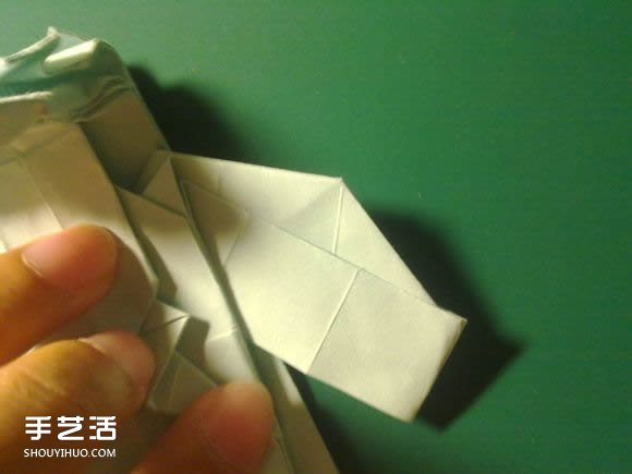 折纸初音未来的详细图解 初音未来的折法过程(图41) 折纸初音未来的详细图解 初音未来的折法过程(图41)
