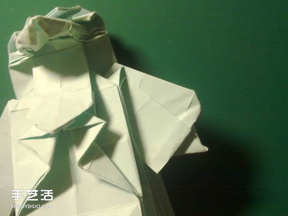 折纸初音未来的详细图解 初音未来的折法过程(图42) 折纸初音未来的详细图解 初音未来的折法过程(图42)