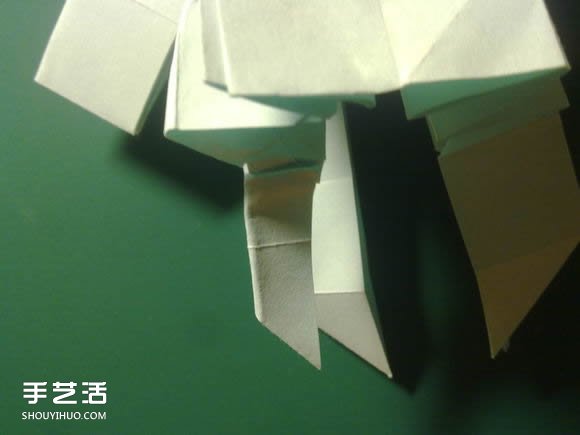 折纸初音未来的详细图解 初音未来的折法过程(图48) 折纸初音未来的详细图解 初音未来的折法过程(图48)