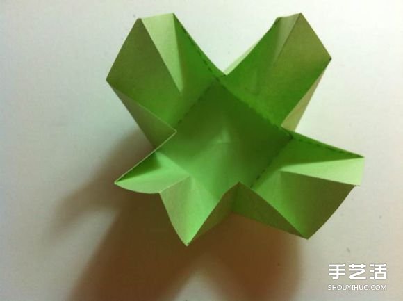 一张纸折四叶草图解 创意四叶草的折法步骤(图12) 一张纸折四叶草图解 创意四叶草的折法步骤(图12)