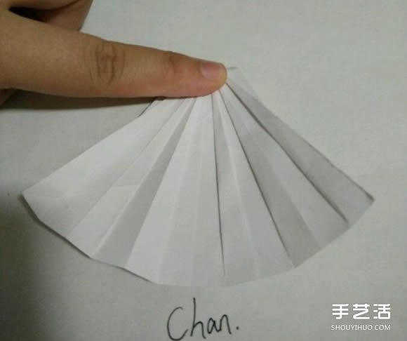 折纸婚纱裙的折法图解 婚纱的折纸方法步骤(图9) 折纸婚纱裙的折法图解 婚纱的折纸方法步骤(图9)