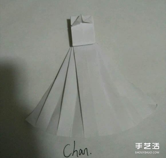 折纸婚纱裙的折法图解 婚纱的折纸方法步骤(图15) 折纸婚纱裙的折法图解 婚纱的折纸方法步骤(图15)