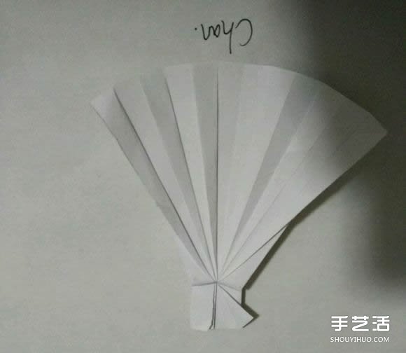 折纸婚纱裙的折法图解 婚纱的折纸方法步骤(图17) 折纸婚纱裙的折法图解 婚纱的折纸方法步骤(图17)