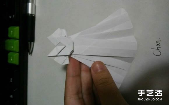 折纸婚纱裙的折法图解 婚纱的折纸方法步骤(图21) 折纸婚纱裙的折法图解 婚纱的折纸方法步骤(图21)