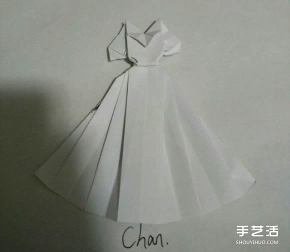 折纸婚纱裙的折法图解 婚纱的折纸方法步骤(图23) 折纸婚纱裙的折法图解 婚纱的折纸方法步骤(图23)
