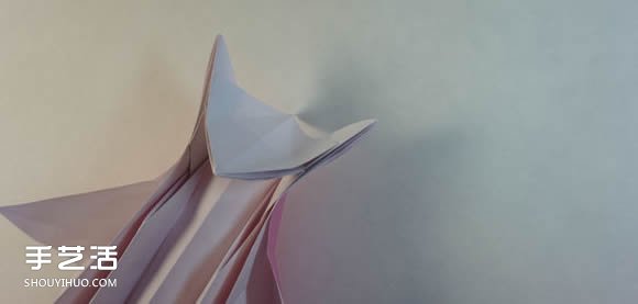 折纸女孩的步骤图解 复杂女生的折法教程(图32) 折纸女孩的步骤图解 复杂女生的折法教程(图32)