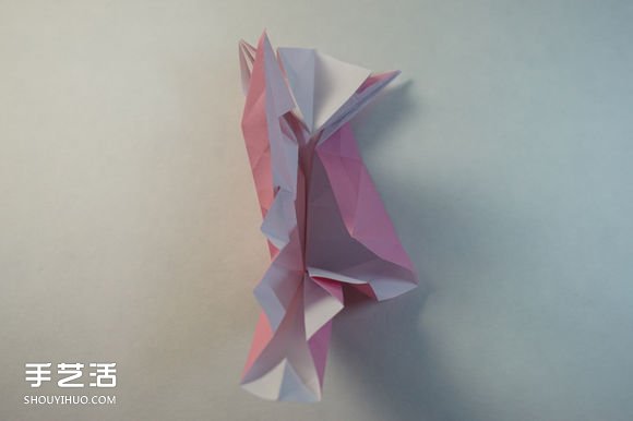 折纸女孩的步骤图解 复杂女生的折法教程(图36) 折纸女孩的步骤图解 复杂女生的折法教程(图36)