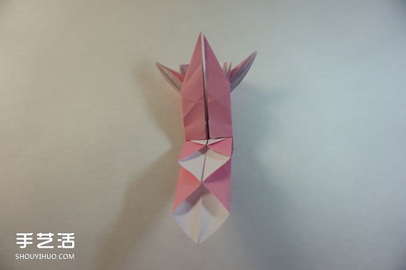 折纸女孩的步骤图解 复杂女生的折法教程(图43) 折纸女孩的步骤图解 复杂女生的折法教程(图43)