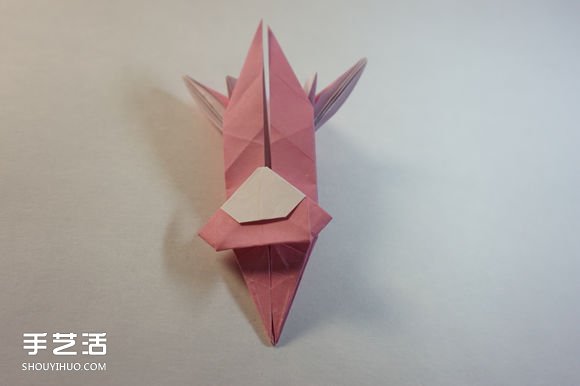 折纸女孩的步骤图解 复杂女生的折法教程(图47) 折纸女孩的步骤图解 复杂女生的折法教程(图47)