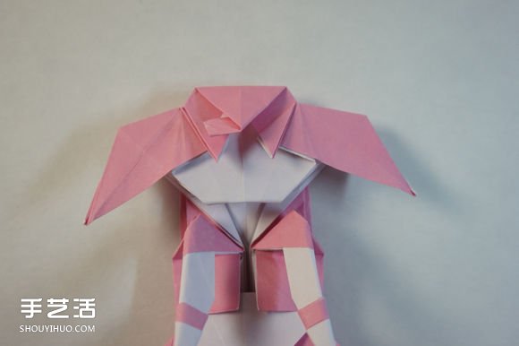 折纸女孩的步骤图解 复杂女生的折法教程(图59) 折纸女孩的步骤图解 复杂女生的折法教程(图59)
