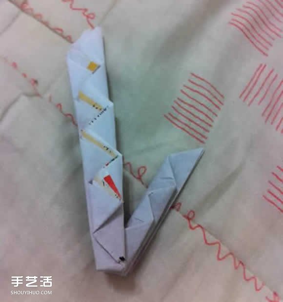 骷髅手骨的折纸方法图解 万圣节恐怖骷髅手折法(图12) 骷髅手骨的折纸方法图解 万圣节恐怖骷髅手折法(图12)