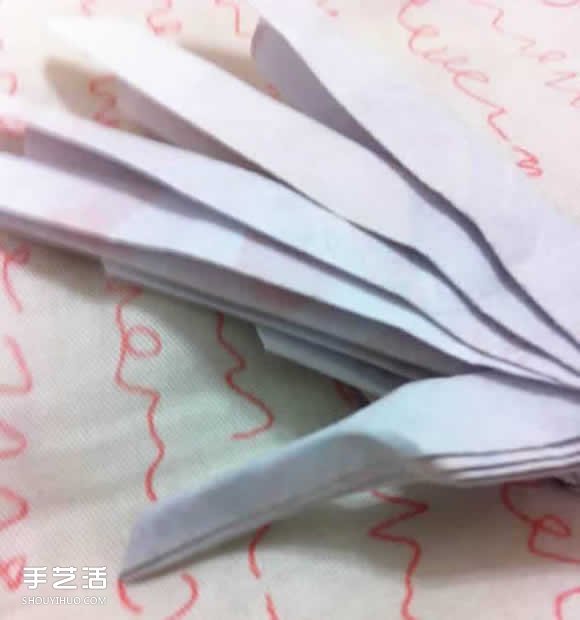 骷髅手骨的折纸方法图解 万圣节恐怖骷髅手折法(图15) 骷髅手骨的折纸方法图解 万圣节恐怖骷髅手折法(图15)