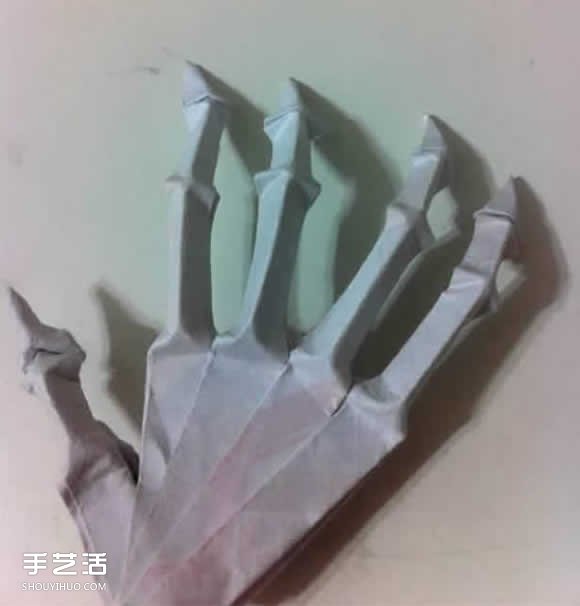 骷髅手骨的折纸方法图解 万圣节恐怖骷髅手折法(图17) 骷髅手骨的折纸方法图解 万圣节恐怖骷髅手折法(图17)