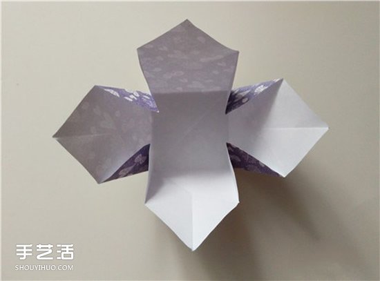 扑克牌黑桃和梅花花色的折纸方法图解(图6) 扑克牌黑桃和梅花花色的折纸方法图解(图6)