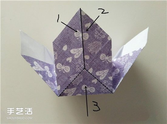 扑克牌黑桃和梅花花色的折纸方法图解(图8) 扑克牌黑桃和梅花花色的折纸方法图解(图8)