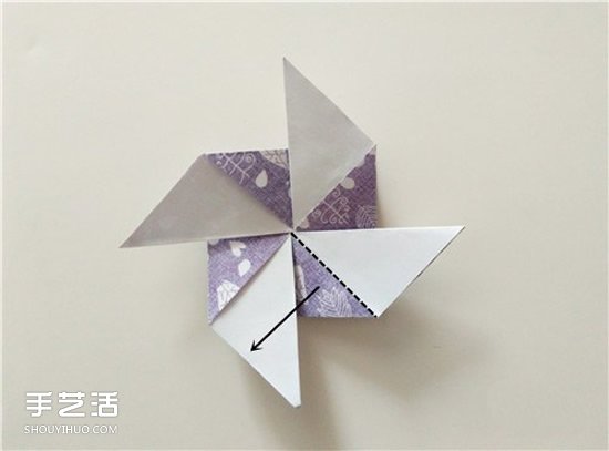 扑克牌黑桃和梅花花色的折纸方法图解(图13) 扑克牌黑桃和梅花花色的折纸方法图解(图13)