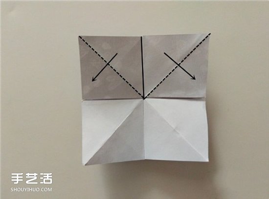 扑克牌黑桃和梅花花色的折纸方法图解(图16) 扑克牌黑桃和梅花花色的折纸方法图解(图16)