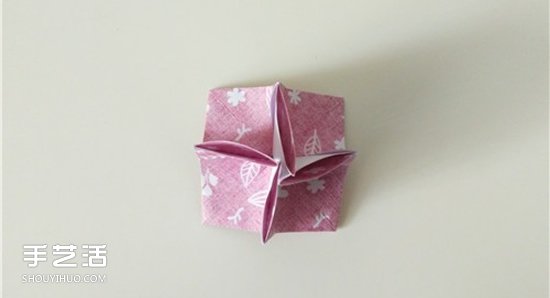扑克牌方片和红桃花色的折纸方法图解(图15) 扑克牌方片和红桃花色的折纸方法图解(图15)