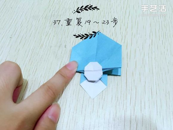 精灵球制作方法教程 手工折精灵球的折法图解(图40) 精灵球制作方法教程 手工折精灵球的折法图解(图40)